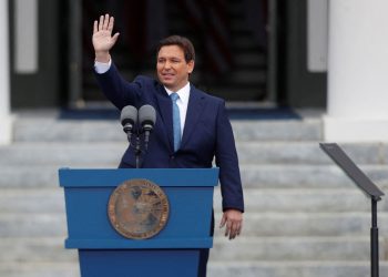 N.H. Gov. Sununu targets ‘woke policy’ but criticizes Florida Gov. Ron DeSantis‘ culture war tactics