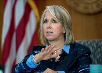 NM Gov. Michelle Lujan Grisham to undergo knee replacement surgery in WA