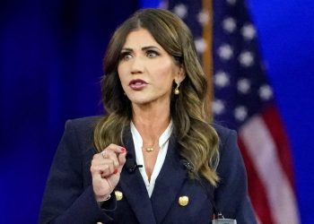 SD Gov. Noem taps Mitchell superintendent for top education post