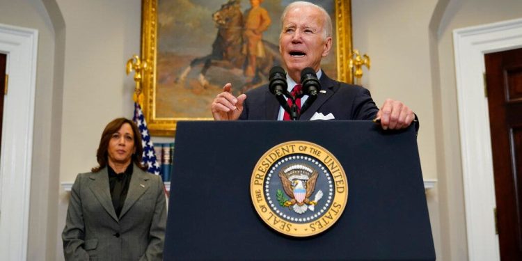 Biden to visit southern border amid massive migrant surge, heightened political pressure