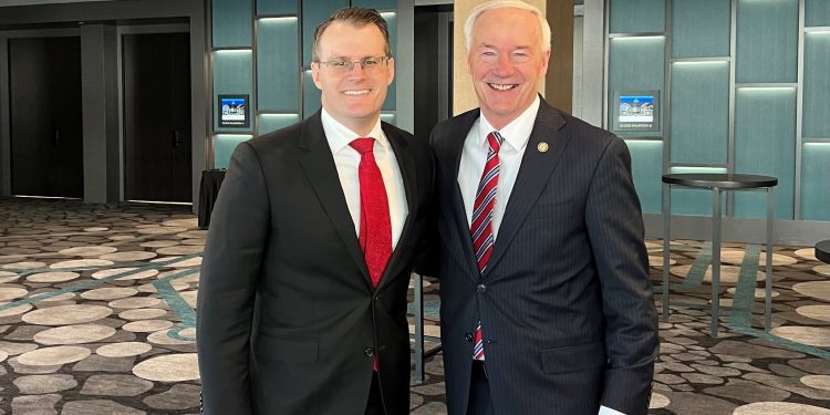 Sending signals: Arkansas’ Asa Hutchinson says Iowa trips show he’s ‘serious’ about potential 2024 run