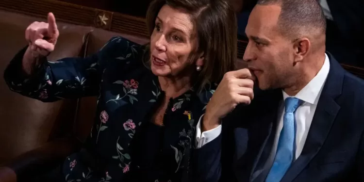 Nancy Pelosi takes Hakeem Jeffries on tour of California’s high-class Democrat donors