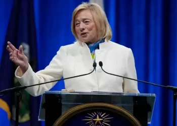 Maine lawmakers clear the way for heating aid package as Gov. Janet Mills celebrate inauguration