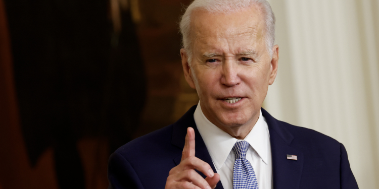 Biden says wrong day at January 6 ceremony honoring officers, remembers ‘what happened on July 6’