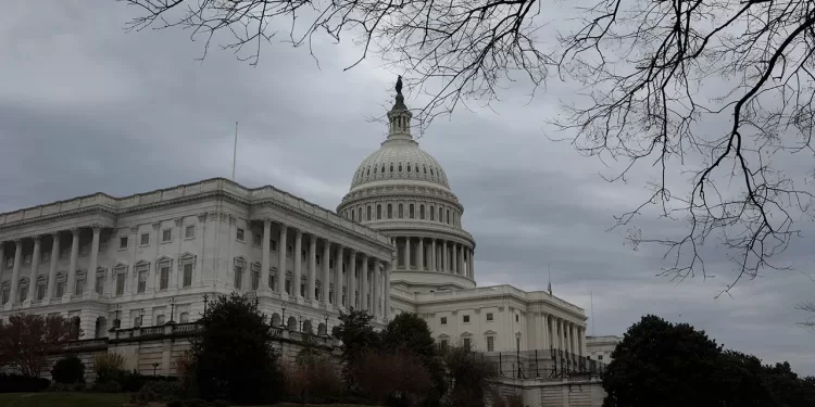 Top conservative group urges Congress to put politics aside, get things done for Americans