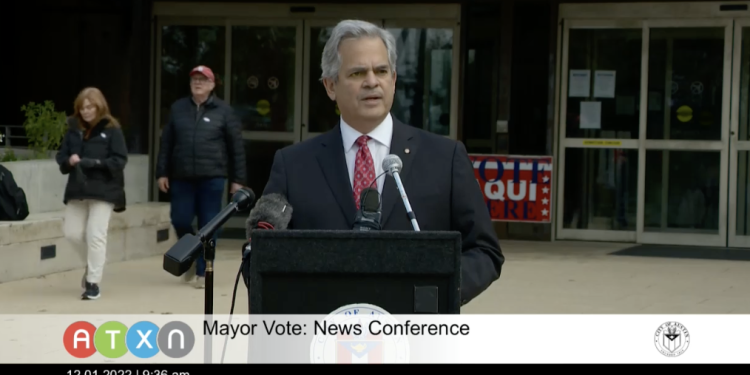 Austin Mayor Steve Adler slapped with misusing government resources ethics complaint on his way out of office