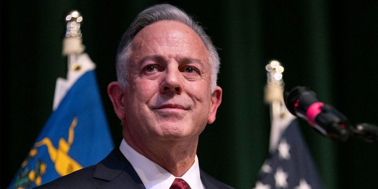 NV Gov. Joe Lombardo orders indefinite freeze on new state regulations