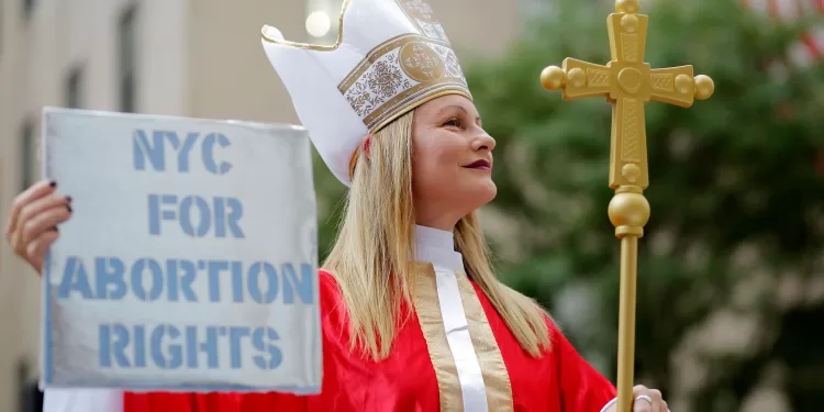 Growing number of Catholics, Protestants support less strict abortion laws: poll