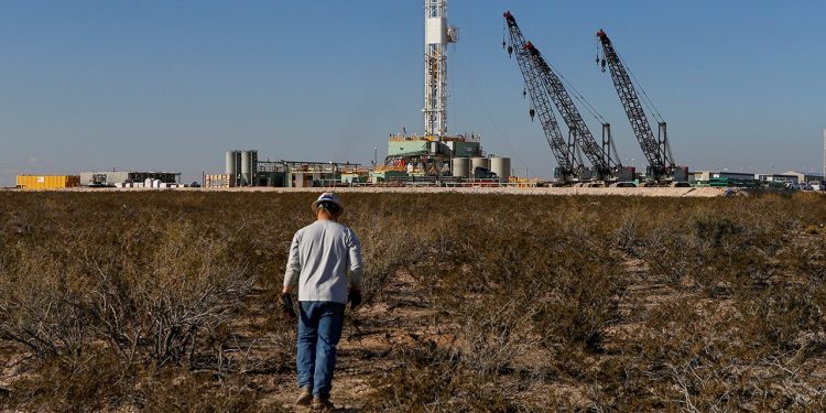 Harvard journal accepts left-wing paper accusing fossil fuel industry of homicide