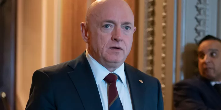 Manhattan DA’s case against Trump must be ‘strong’ to warrant ‘unprecedented’ arrest: Sen. Kelly says