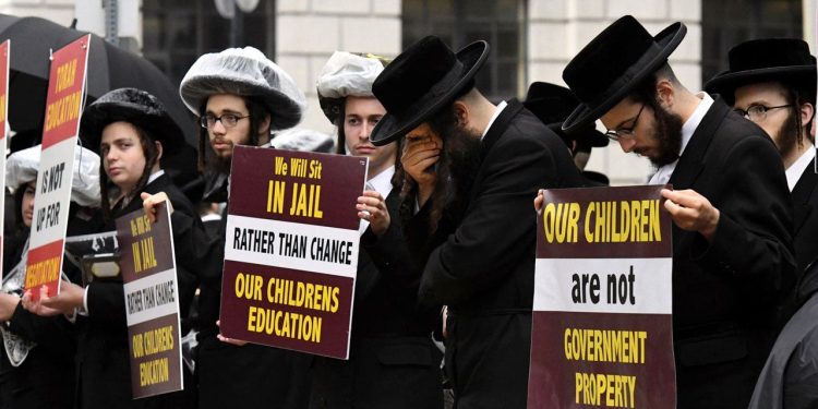 New York judge rules state can’t force parents to remove kids from religious schools