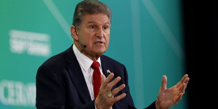 Manchin makes plea to DA Bragg after Trump indictment: ‘Remove all doubt’