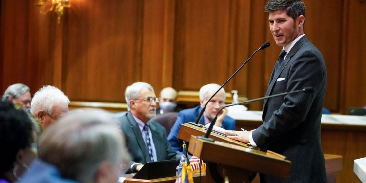 Indiana mail-in voting crackdown headed to governor’s desk