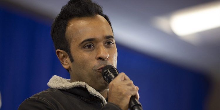 Dems one step closer to replacing Biden with Michelle Obama after damning report, Ramaswamy says