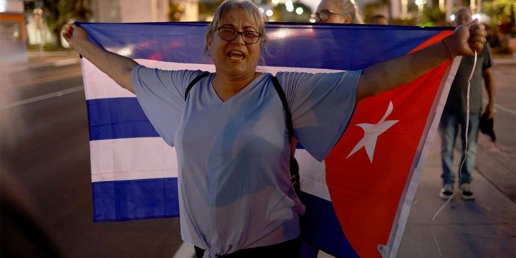 The way to Cuba’s heart is through the internet