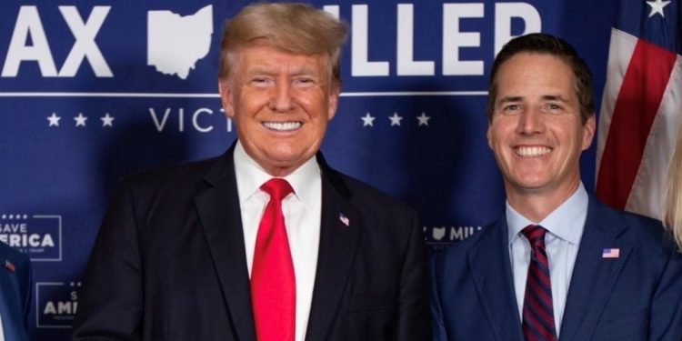 Trump faces off against GOP establishment as he parachutes into contentious Republican Senate primary