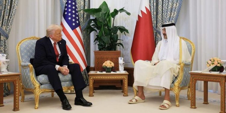 Trump signs agreements with Qatar on defense and Boeing purchases